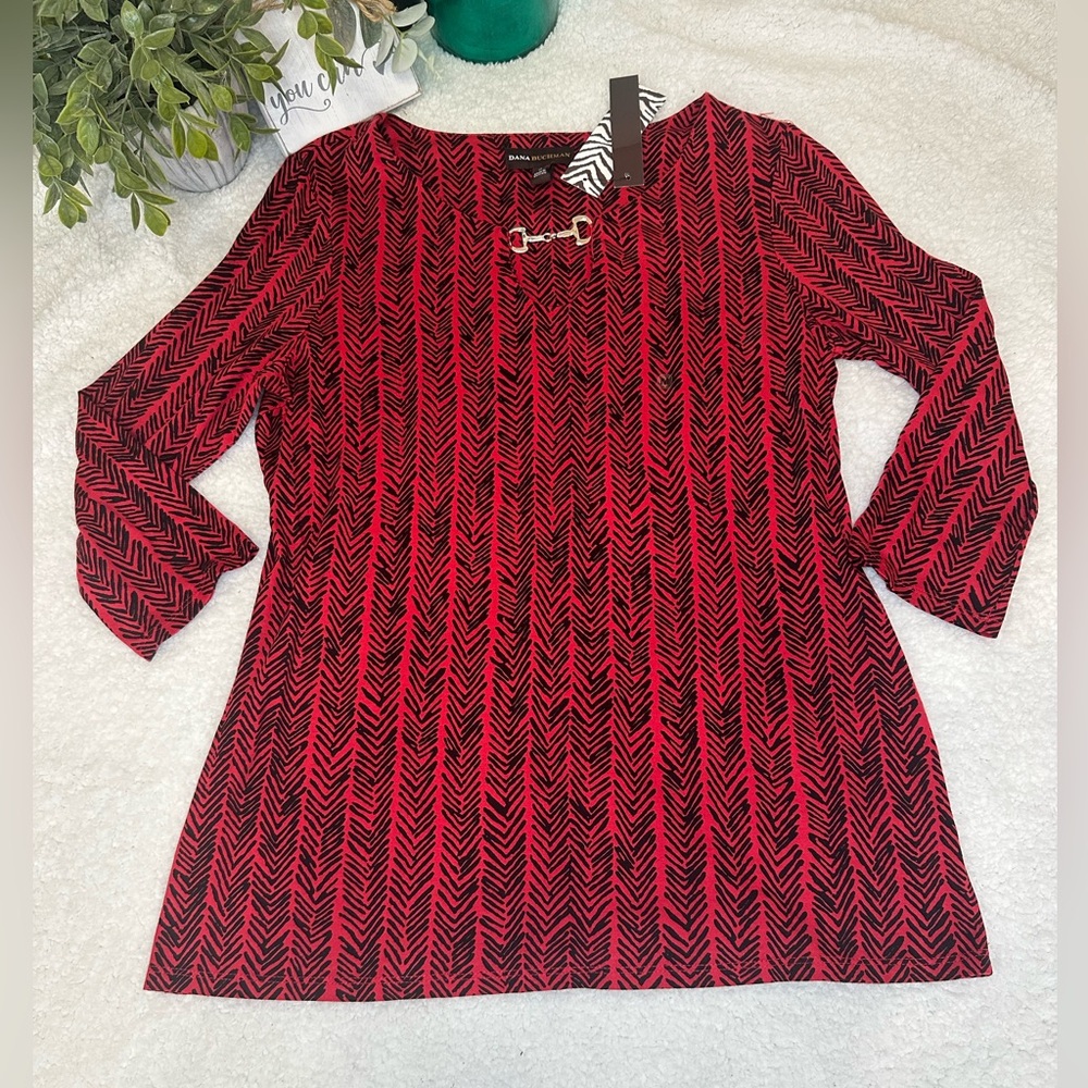 Dana Buchman top Size Medium
